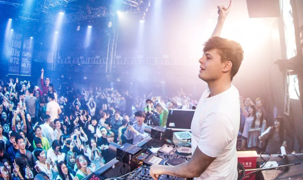 义乌名仕酒吧价目表 宾王路国际大厦