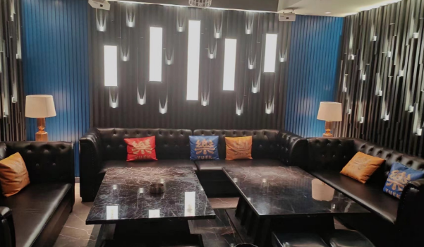 银川豪宫KTV单点酒价 兴庆区青春财富中心